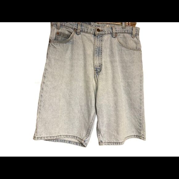 LEVI’s Vintage Mom Jean  shorts,HighRise, Sz 12 - Picture 1 of 14